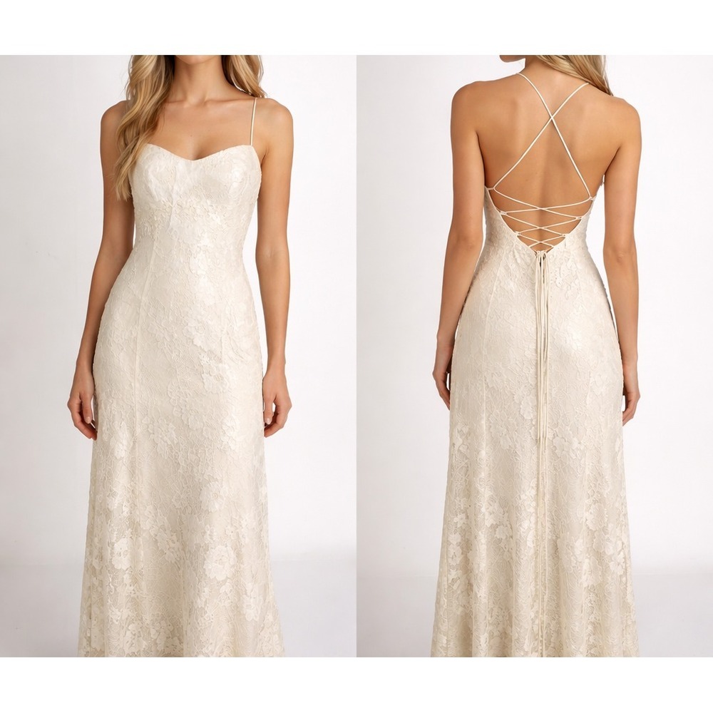 Elegant Lace Spaghetti-Strap Wedding Dress in Ivory